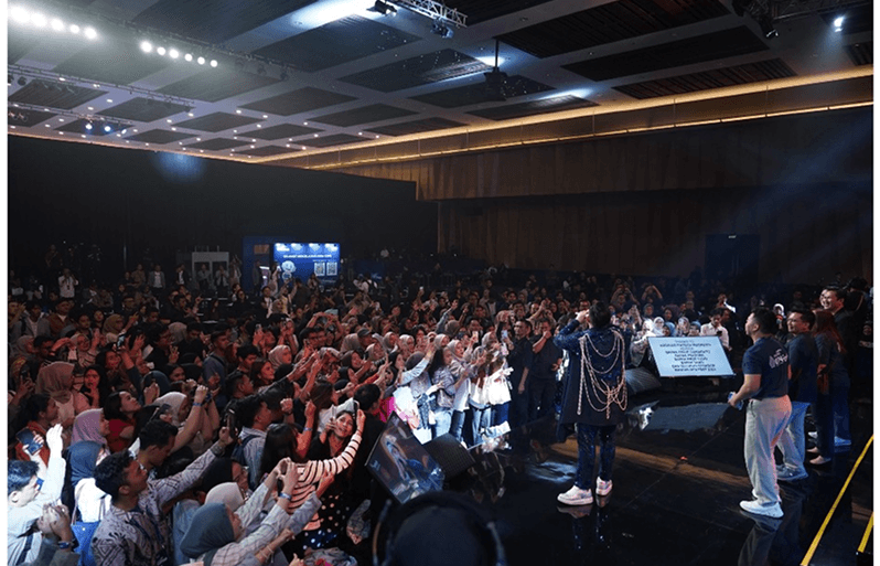 Pertunjukan langsung untuk pengunjung BFN Fest